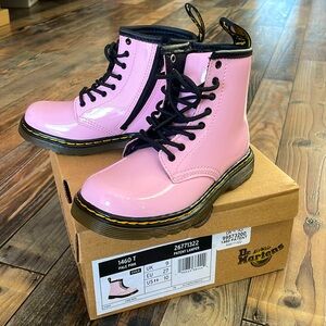 Doc Martens Girl Toddler size 10 in Pale Pink